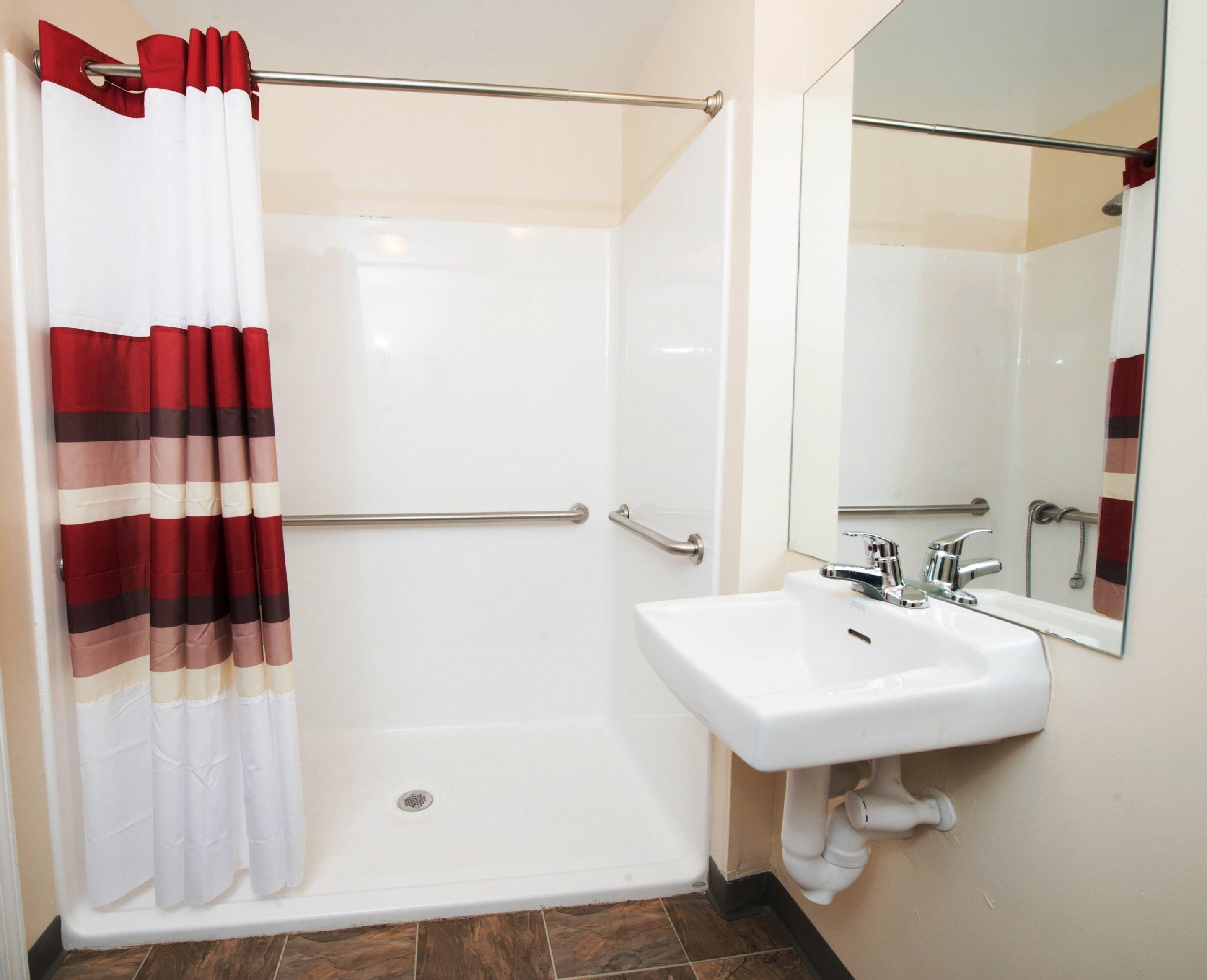 Red Roof Inn & Suites Дикинсон Экстерьер фото