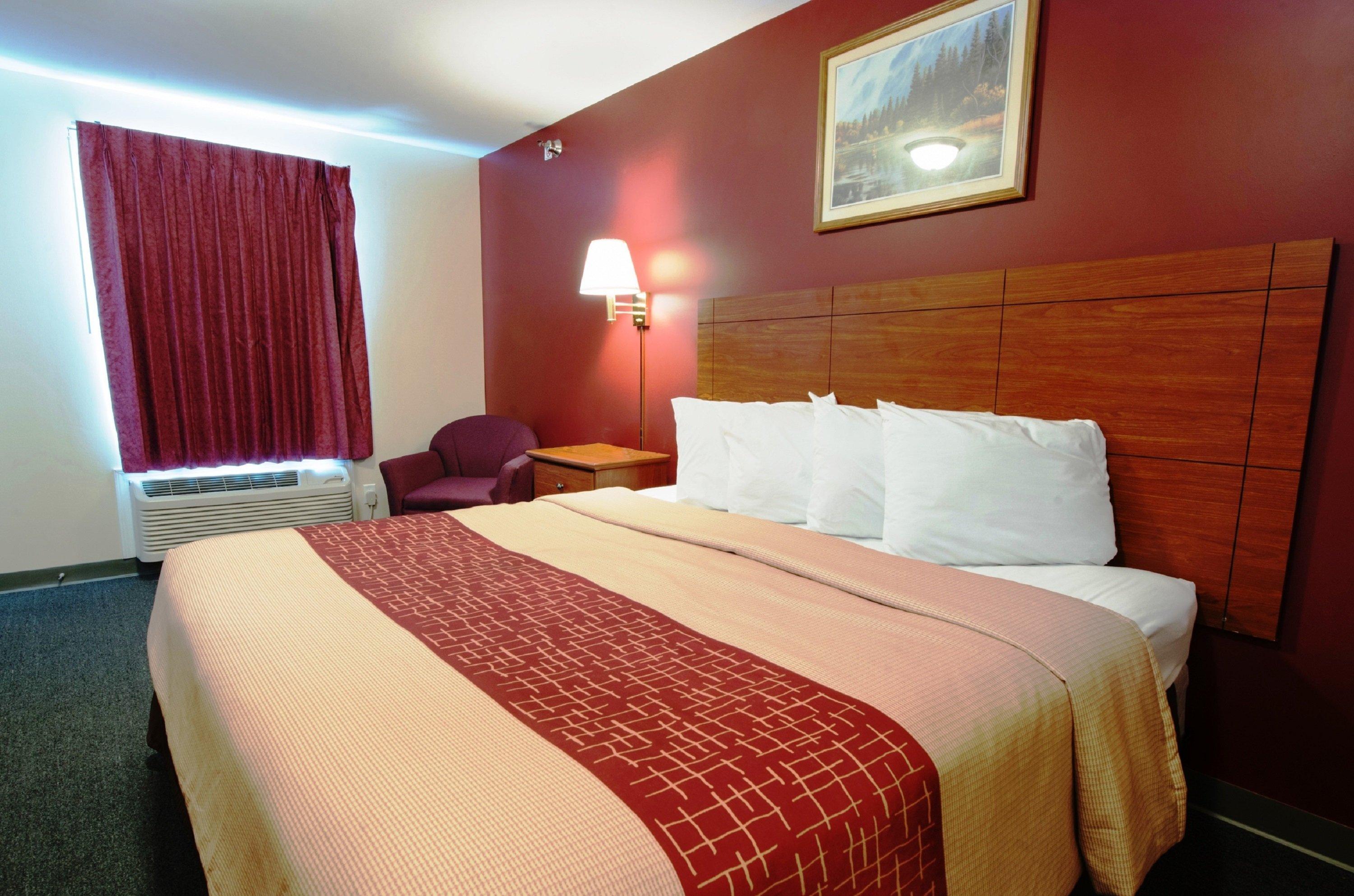 Red Roof Inn & Suites Дикинсон Экстерьер фото
