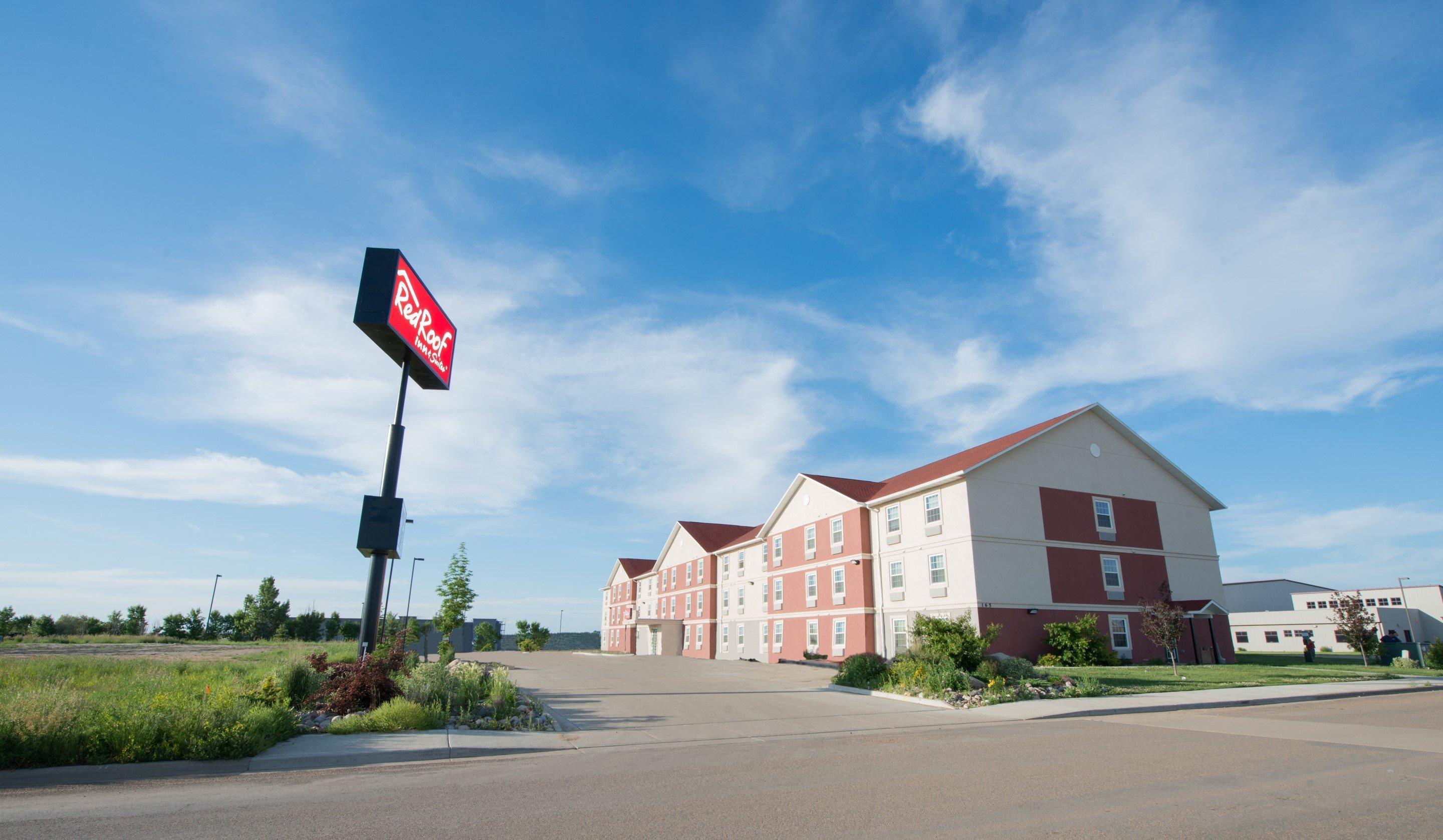 Red Roof Inn & Suites Дикинсон Экстерьер фото