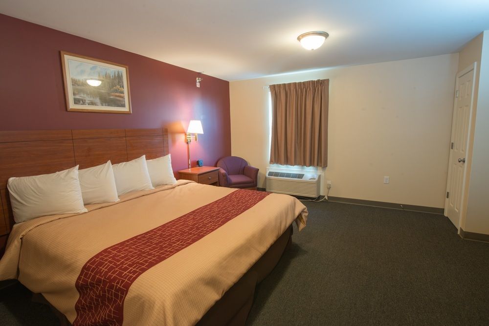 Red Roof Inn & Suites Дикинсон Экстерьер фото